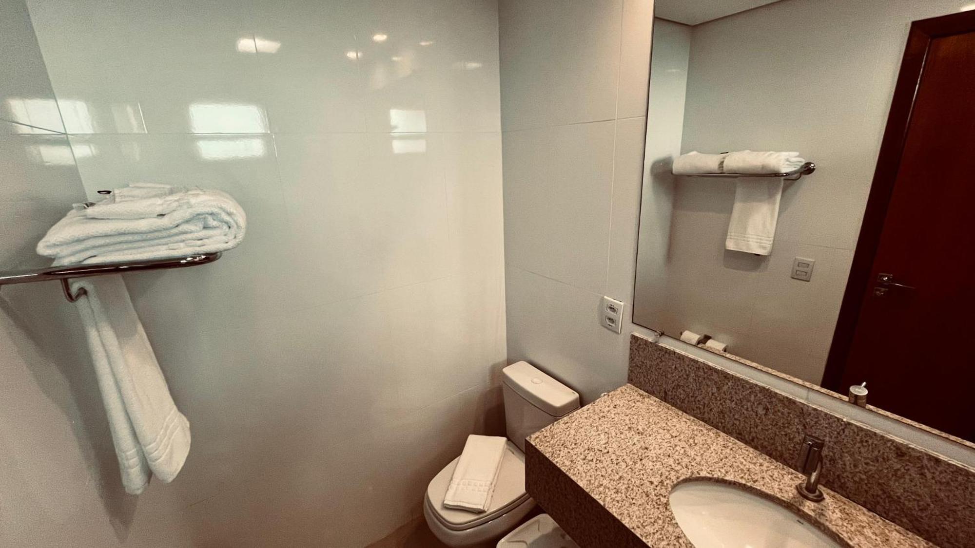 Hotel Amsterdam Монтис-Кларус Экстерьер фото